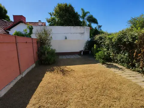 Depto Tipo Casa 2 ambientes con 1 baño