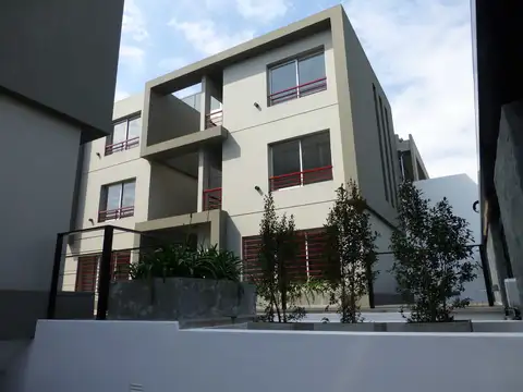Departamento tipo casa en complejo cerrado