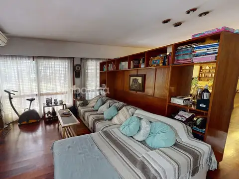 Casa 11 ambientes con 7 baños