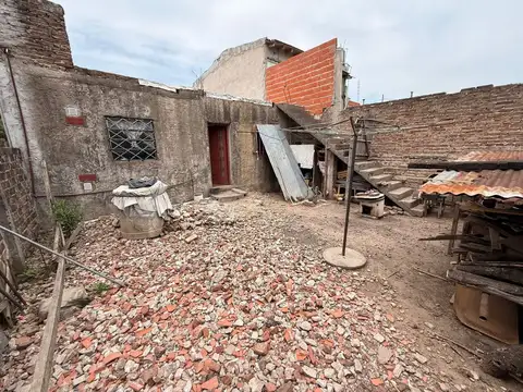 Casa 3 ambientes con 1 baño