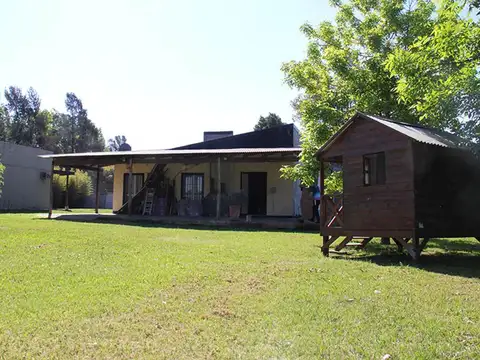 Casa en venta - 3 Dormitorios 2 Baños - Presidente Perón