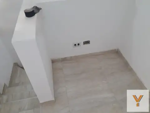 Duplex en venta - 2 Dormitorios 1 Baño - 120mts2 - Paso del Rey