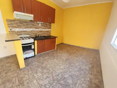 Depto Tipo Casa en Alquiler en San Antonio De Padua, $ 580.000