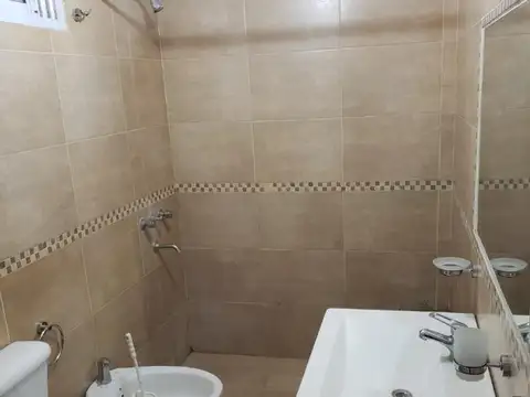 Depto Tipo Casa 2 ambientes con 1 baño