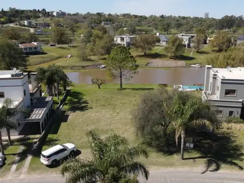 Terreno en Venta en Victoria, USD 115.000
