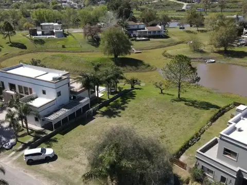 Terreno en Venta de 1411,0 m2