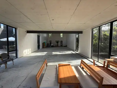 Local en Alquiler en Punta del Este, USD 5.550