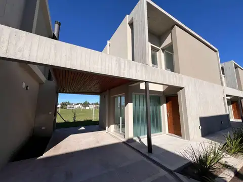 Casa en Venta en Joaquin Gorina, USD 145.000