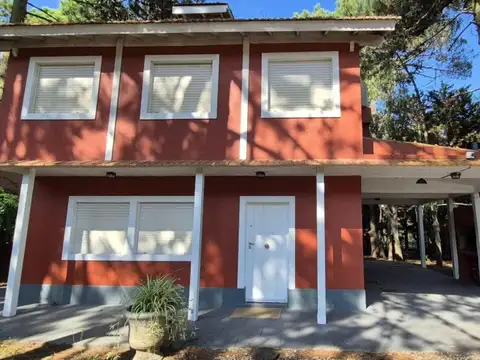 Casa en venta - 3 Dormitorios 2 Baños - Costa del Este