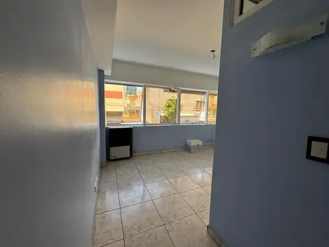 Oficina en Alquiler en La Perla Sur, $ 550.000