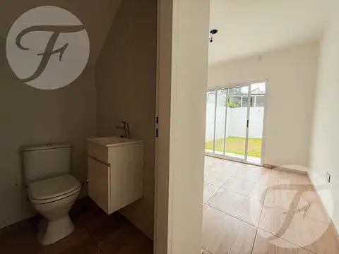 Casa 3 ambientes con 1 baño