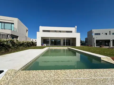 Casa en Venta de 5 dormitorios