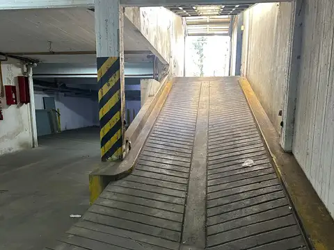 Almirante Guillermo Brown 1300