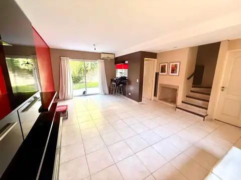 Casa 3 ambientes con 2 baños