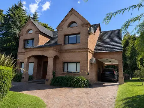 CASA EN VENTA BARRIO PRIVADO APTO CREDITO