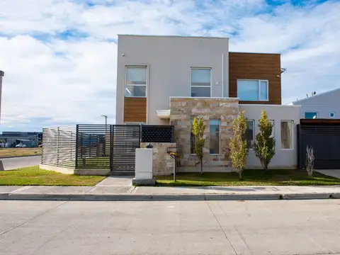 Casa en Venta en Rio Grande, USD 295.000