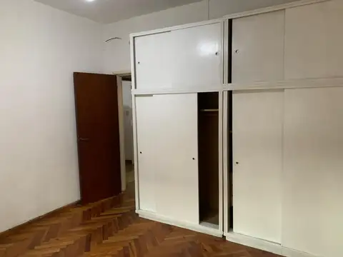 Depto Tipo Casa en Alquiler con 1 cocheras