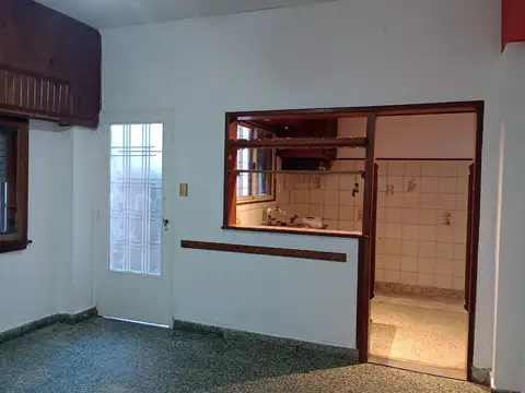 Depto Tipo Casa en Alquiler de 2 dormitorios