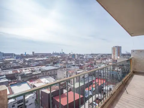 Avenida Almirante Brown 700