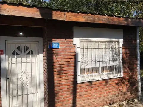 Casa en venta a cuadras de la estación