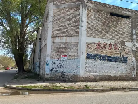 Rivadavia  900