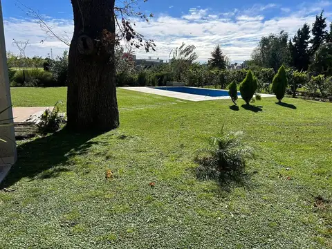 Casa 4 ambientes con 3 baños