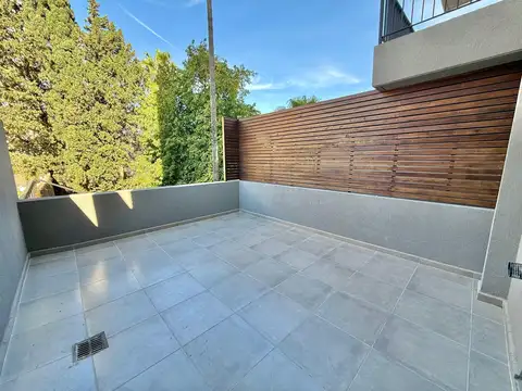 VENTA | MONOAMBIENTE   PATIO EXCLUSIVO | zona MEDICINA - CAFFERATA 841
