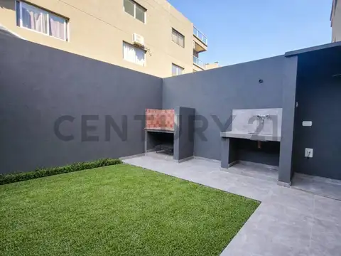 Brandsen 3200, Piso PB/J