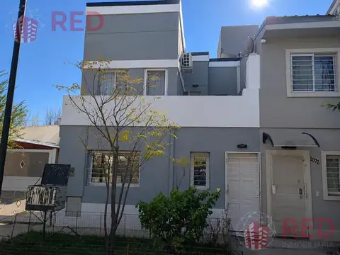 Vende Dúplex en Calle Pehuenches  al 1000