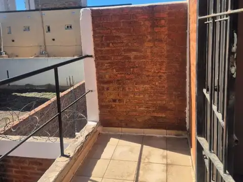 Depto Tipo Casa en Venta en Cipolletti, USD 68.000