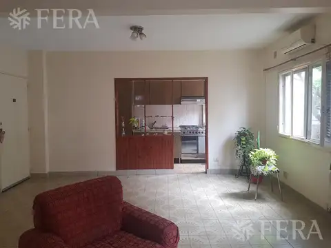 Alquiler departamento 3 ambientes en Bernal Oeste
