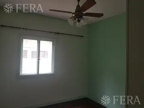 Departamento en Alquiler en Bernal Oeste, $ 500.000