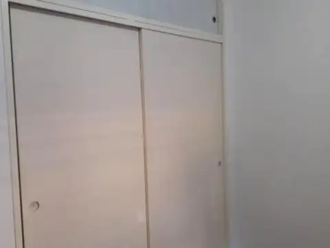 Casa en Alquiler con 1 cochera