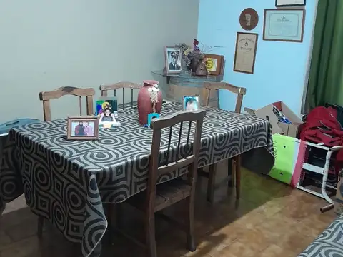 Casa 6 ambientes con 1 baño