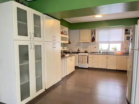 Departamento 5 ambientes con 4 baños