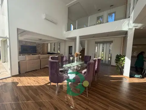 Casa en Alquiler de 4 dormitorios