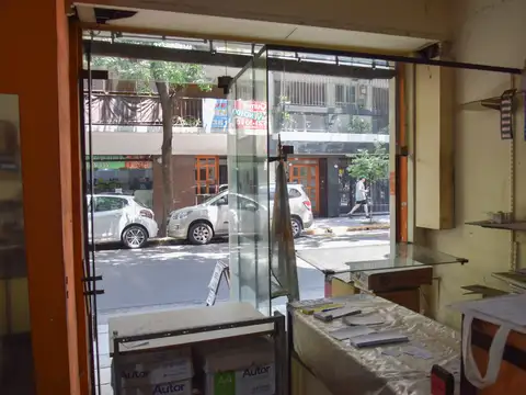 Local en Venta Via Púb.