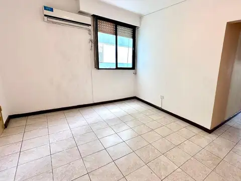 Doctor Eleodoro Lobos 200