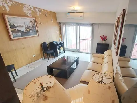 Venta PH de 3 Ambientes con terraza en 2d piso por escalera o montapersona y lavadero