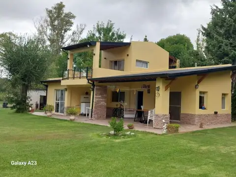 Venta Casa 4 Ambientes en Club De Campo El Moro Marcos Paz