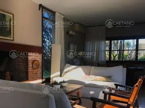 Casa en Venta en Pinares, USD 395.000