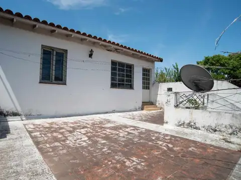 VENTA CASA EN PADUA S/AV. RIVADAVIA - INVERSORES