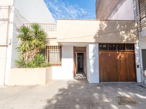 VENTA CASA CUATRO DORMITORIOS REP DE LA SEXTA