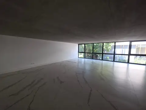 Oficina en Barrio Parque Leloir