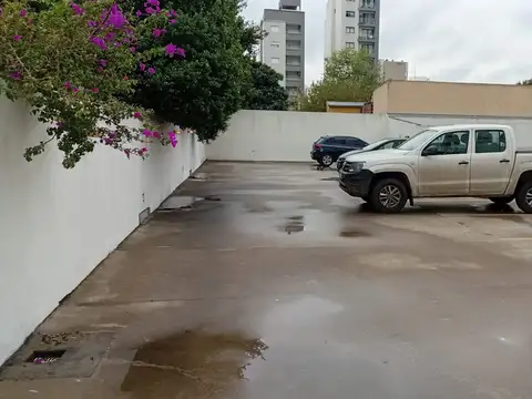 12 e/ 39 y 40 300