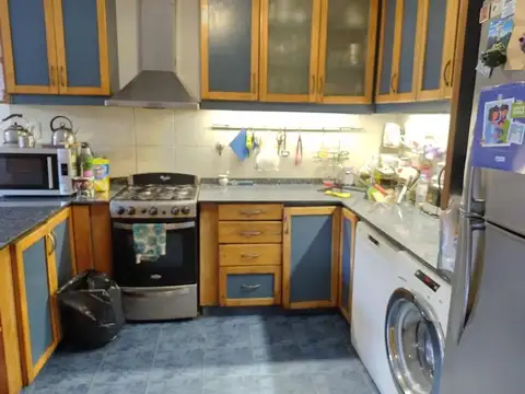 Casa 5 ambientes con 2 baños