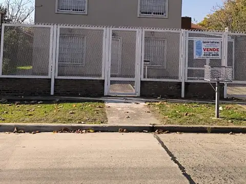 Casa en Venta en Berazategui, USD 146.000