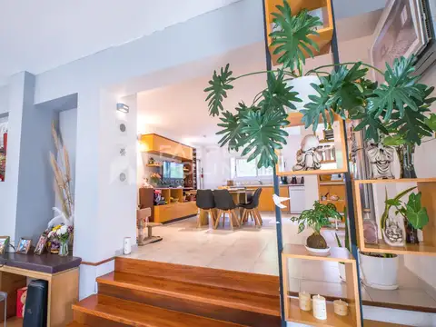 Casa 4 ambientes con 2 baños