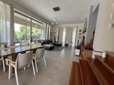 ¡Venta! Impresionante Casa en La Rufina ¡Con una master suite en planta baja! ¡Con Escritura!