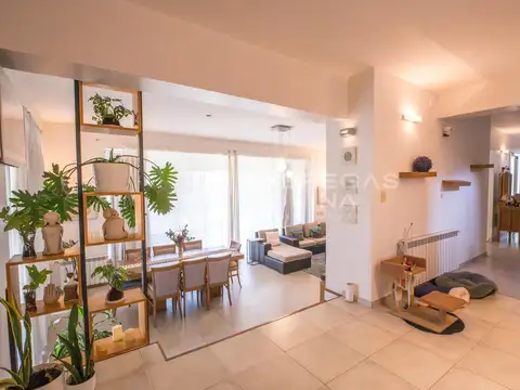 ¡Venta! Impresionante Casa en La Rufina ¡Con una master suite en planta baja! ¡Con Escritura!